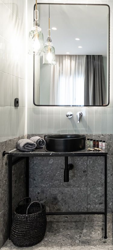 QUEEN ΔΙΚΛΙΝΟ ΔΩΜΑΤΙΟ