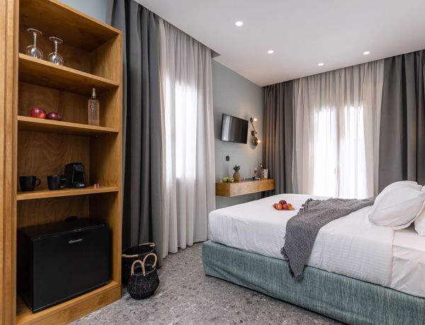 DELUXE DOUBLE/TWIN ΜΕ ΜΠΑΛΚΟΝΙ